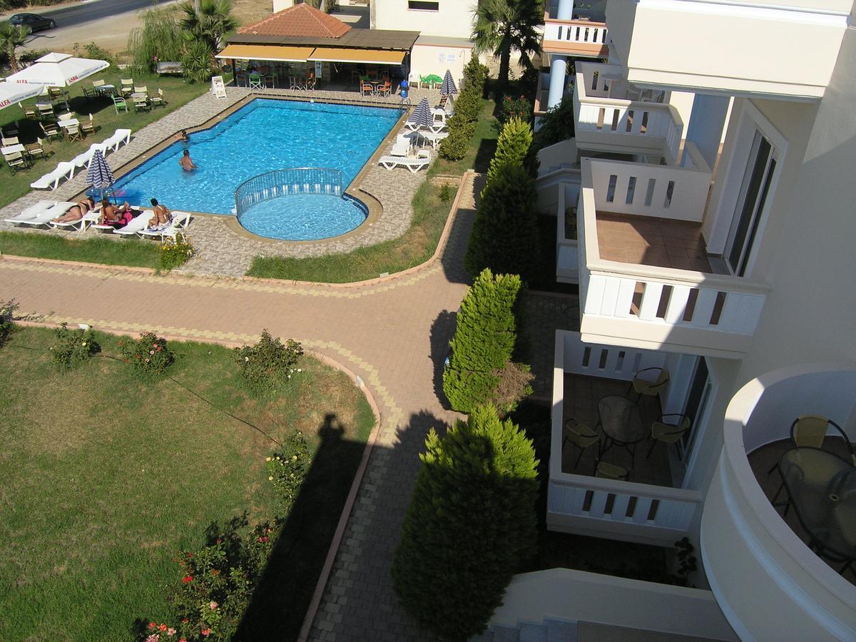 Chrisselen Hotel Platanias  Exterior photo